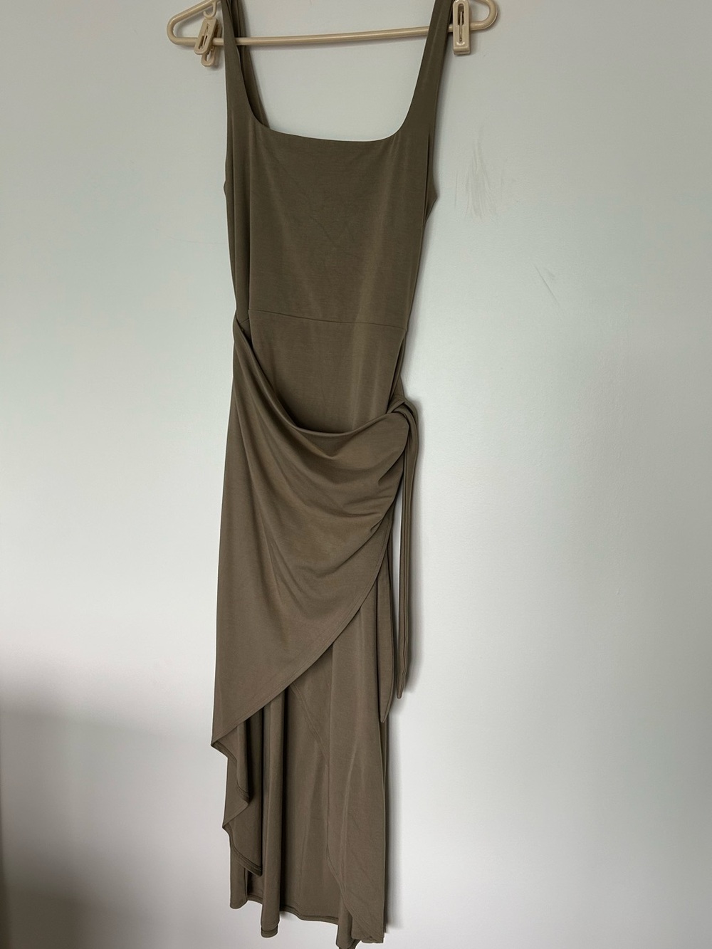 NWOT Aritzia Saturn Midi dress sz M - Picture 3 of 10